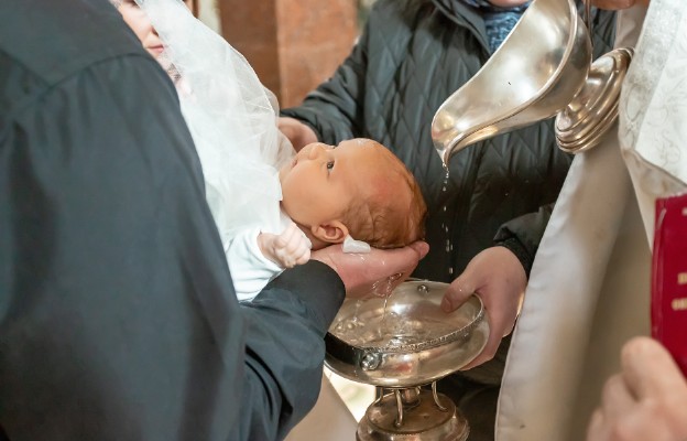Czy i kiedy można odmówić chrztu św. dziecku?