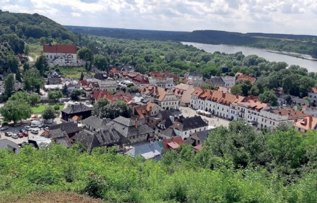 Panorama Kazimierza Dolnego z Góry Trzech Krzyży