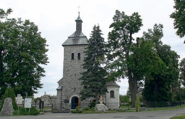 Kościół w Skarżycach to jedna z najstarszych budowli sakralnych w Polsce