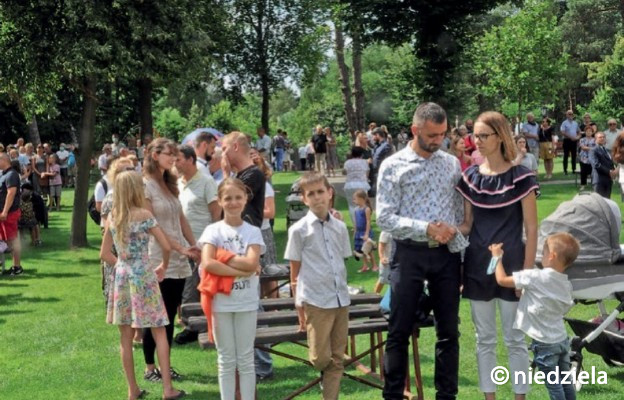 Jak Maryja uśmiecha się do rodzin