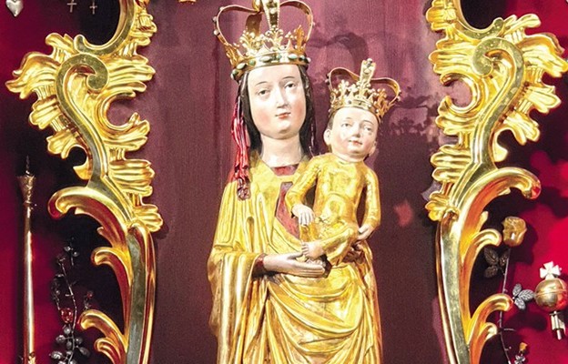 Łaskami słynąca figura Matki Bożej Kębelskiej
należy do cyklu tzw. Pięknych Madonn
