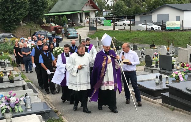 Pogrzeb taty księdza