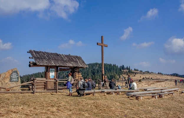 Szałasowy ołtarz na Hali Turbacz