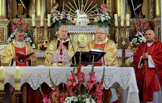 Eucharystii przewodniczył abp Edward Nowak