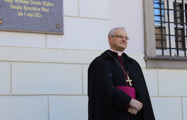 bp  Marek Mendyk w dniu kanonicznego objęcia diecezji
