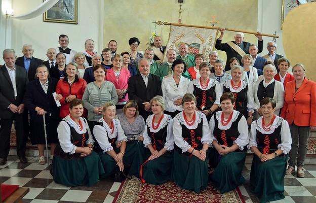 Pamiątkowe zdjęcie członków Apostolatu