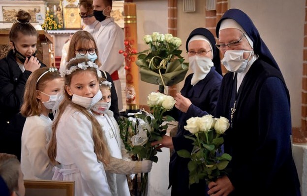 Dzieci ze szkoły w Brodnicy wyraziły wdzięczność za posługę sióstr