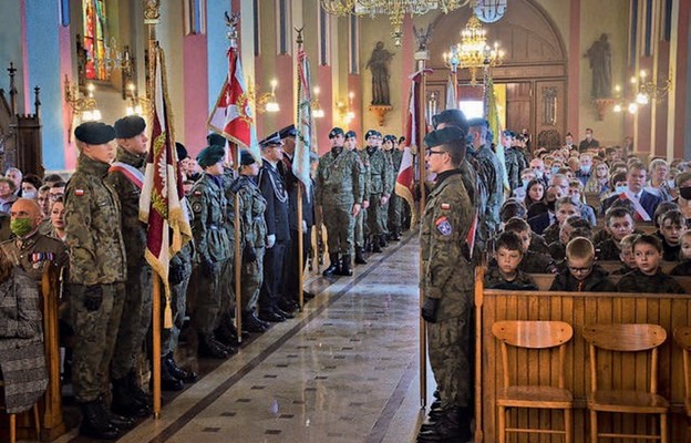 Uroczystość rozpoczęła Msza św. w kościele parafialnym św. Jana Chrzciciela