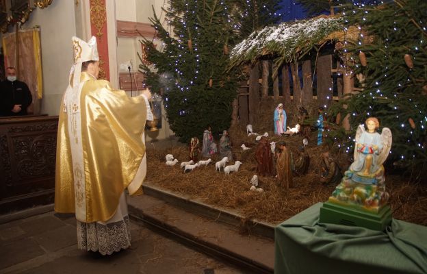 Okadzenie szopki w jezuitów w Kłodzku