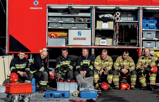 Pracują, gdy inni świętują