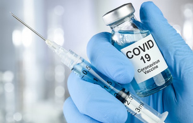 Osocze aż trzykrotnie zmniejsza śmiertelność na COVID-19