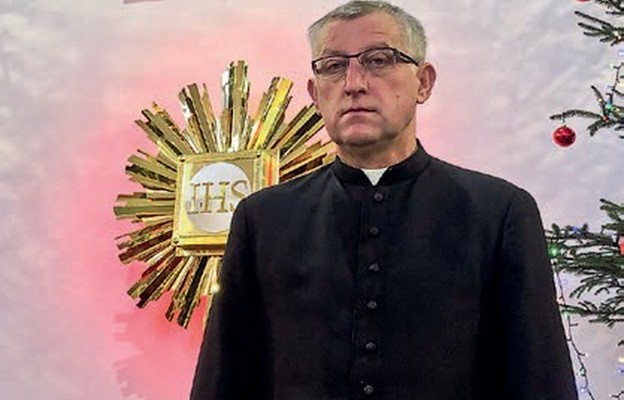 Ksiądz proboszcz Grzegorz Cyparski