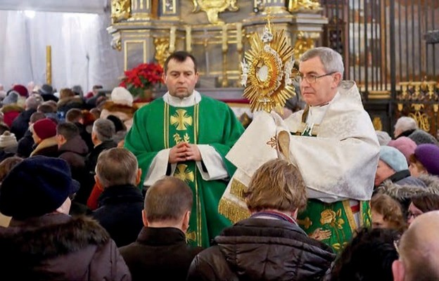 Dzień Chorego 2018 r. błogosławieństwo Lourdzkie w bazylice Ojców Bernardynów