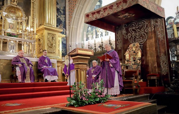 Dostrzeżono m.in. zaangażowanie ks. Zdzisława Sochackiego w budowanie więzi pomiędzy archidiecezją krakowską a diecezją Chartres