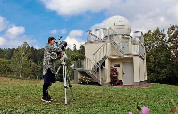 Obserwatorium astronomiczne jest znakiem rozpoznawczym katolickiej szkoły