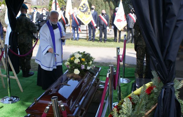 Ks. Wojciech Zięba przewodniczył uroczystościom pogrzebowym