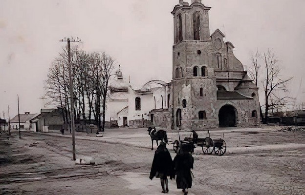 Fronton zniszczonej świątyni w Szczercowie (1939 r.)