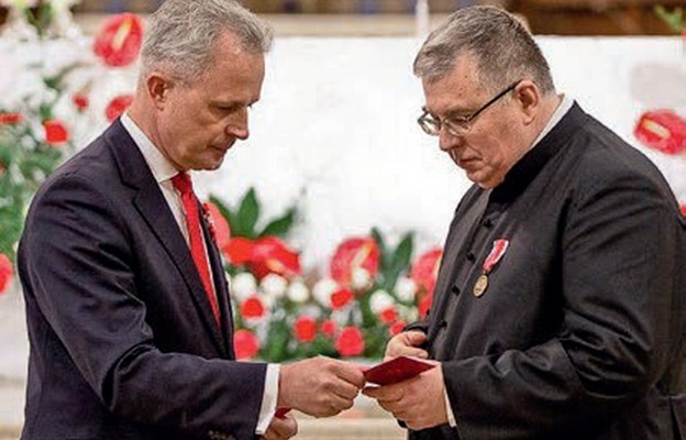 Medal Komisji Edukacji Narodowej wręczył rektorowi NSD Sławomir Adamiec