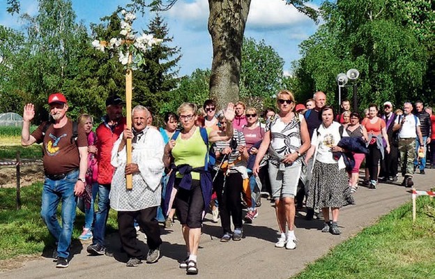 Do Matki Bożej Wardęgowskiej co roku przybywają pielgrzymi