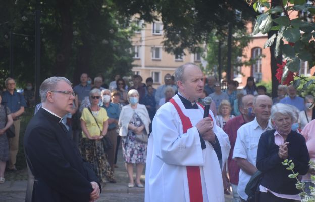 Modlitwa poświęcenia krzyża