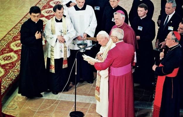 Jan Paweł II w krośnieńskiej parafii, 10 czerwca 1997 r.