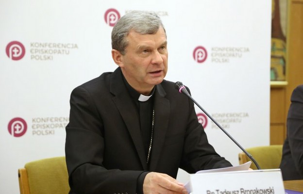 Bp Tadeusz Bronakowski