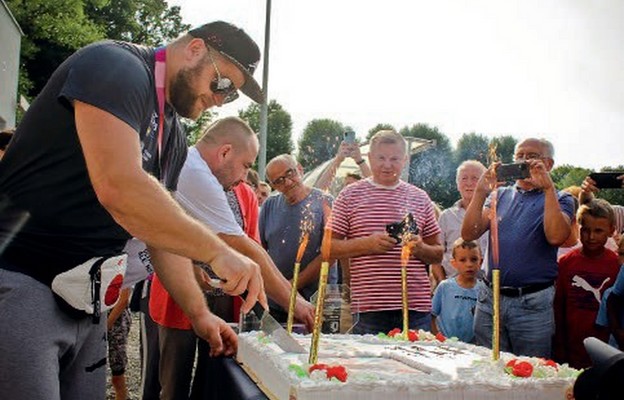 Paweł Fajdek podczas spotkania w kibicami w rodzinnym mieście