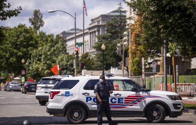 USA: Mężczyzna, który groził detonacją bomby pod Kapitolem, żądał rozmowy z Bidenem