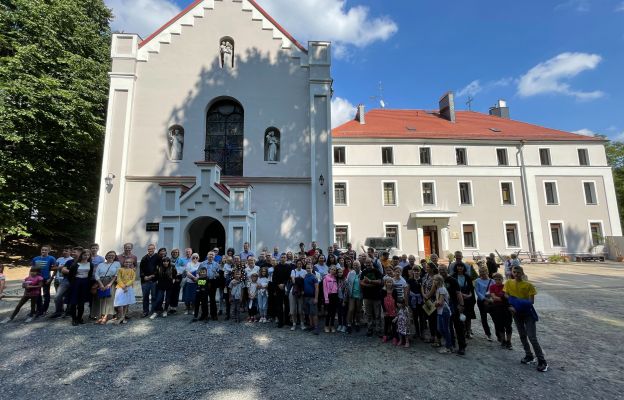 Pielgrzymka rodzin śladami Prymasa Tysiąclecia