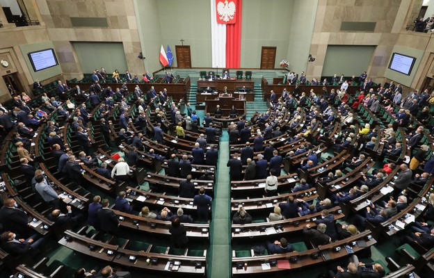 Sejm uchwalił ustawę o rodzinnym kapitale opiekuńczym