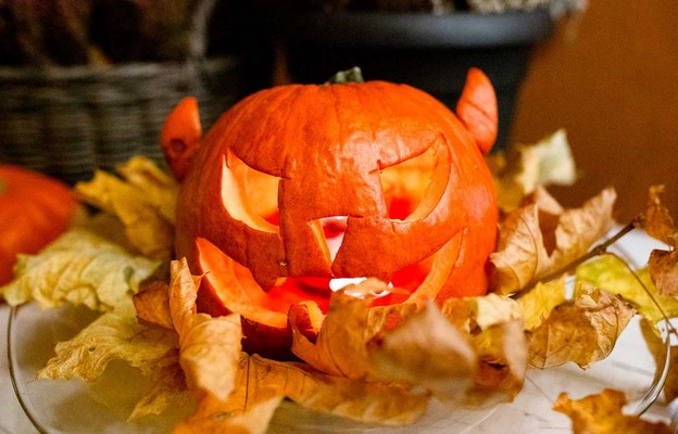 Halloween: między mocą rozumu a siłą kuszenia