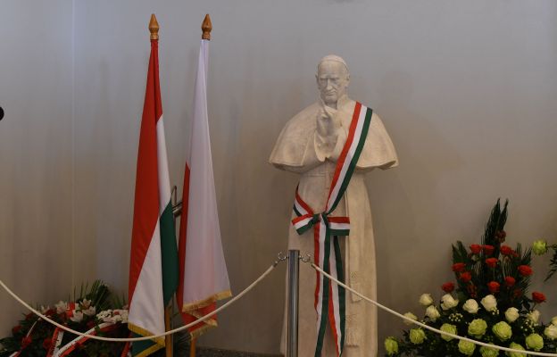 W łagiewnickim sanktuarium odsłonięto pomnik Niezłomnego Prymasa Węgier

