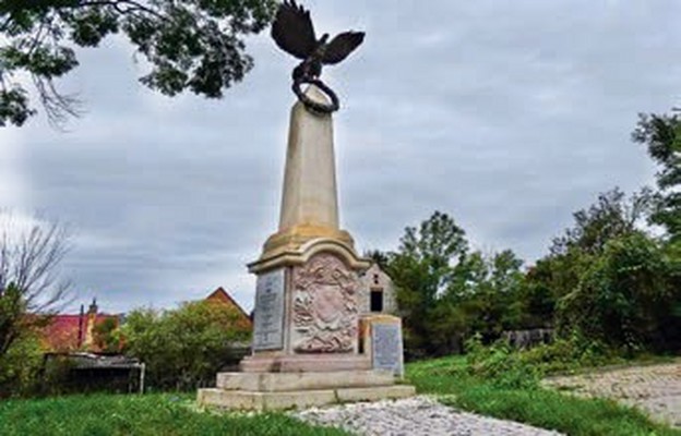 Pomnik z Gwizdanowa nawiązuje do pierwowzoru w Trembowli