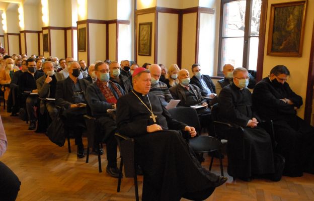 Na spotkaniu rad parafialnych archidiecezji obecny był abp Józef Kupny.