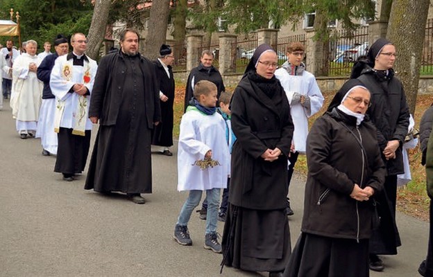 Procesja eucharystyczna – ważny punkt odpustu