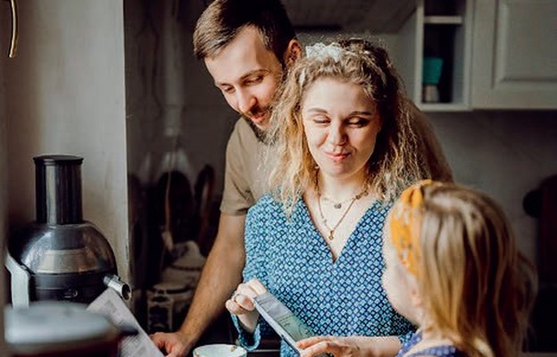 Wspólne przygotowanie świąt zacieśnia więzi, jeśli ponad wszystkim jest miłość