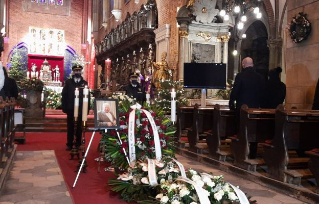 Msza św. pogrzebowa w katedrze wrocławskiej