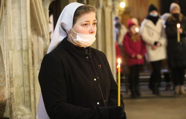 Styl życia osób konsekrowanych przypomina, że doczesność nie jest celem, ale drogą prowadzącą do celu