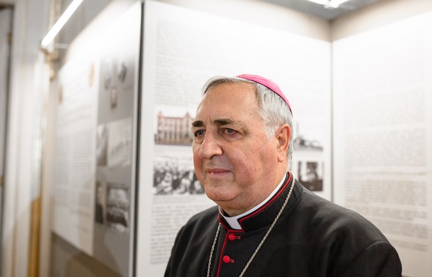 Rzym: prezydent odznaczył byłego nuncjusza apostolskiego w Polsce abp. Salvatore Pennacchio