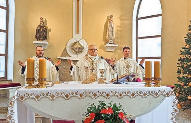 Eucharystii przewodniczył bp Piotr Skucha
