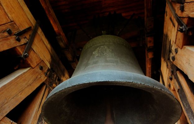 Dzwon Zygmunt bije  w najważniejsze święta i uroczystości kościelne oraz narodowe. 