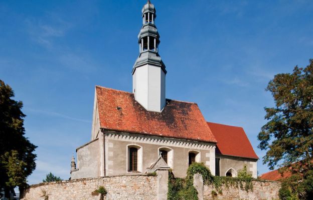 Kościół filialny św. Barbary w Borzygniewie otrzymał dotację na 5 etap remontu elewacji / 