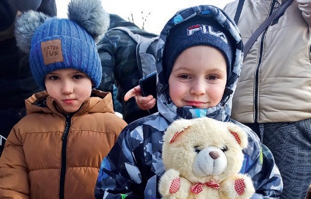 Najmłodsi uchodźcy z ogarniętej wojną Ukrainy