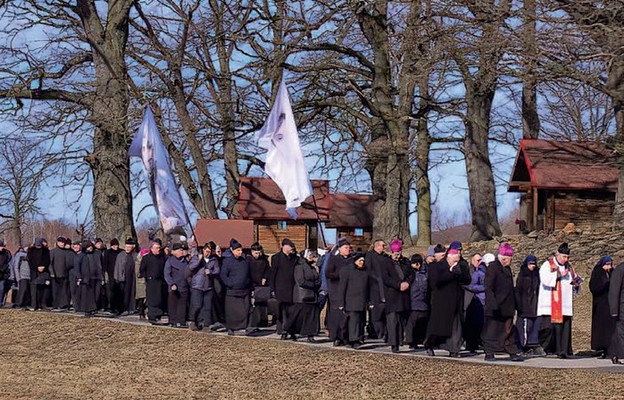 Kapłani zgromadzeni na pielgrzymce