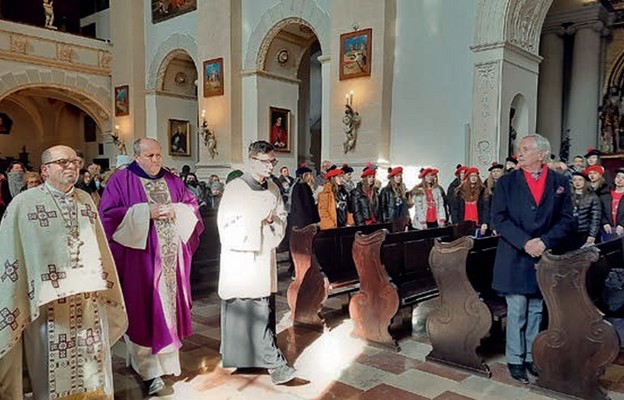 Ks. Stefan Batruch (z lewej) apelował o wspólną modlitwę chrześcijan