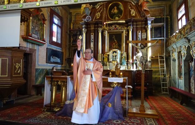 Błogosławieństwo relikwiami św. Józefa Sebastiana Pelczara