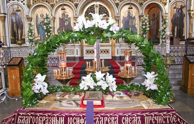 Płaszczenica na symbolicznym Grobie Chrystusa