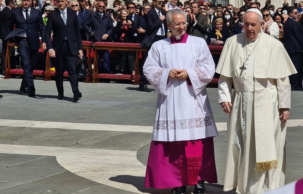 Watykan: papież rozmawiał z biskupami włoskimi