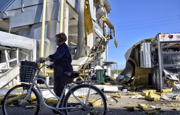 Zniszczenia po rosyjskim ataku rakietowym w Odessie