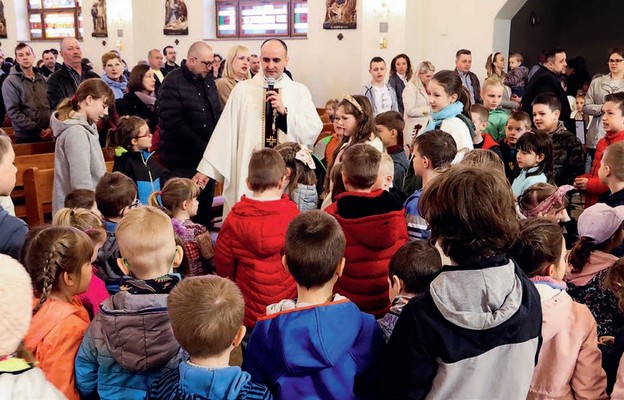 Msze św. z udziałem dzieci cieszą się dużym zainteresowaniem